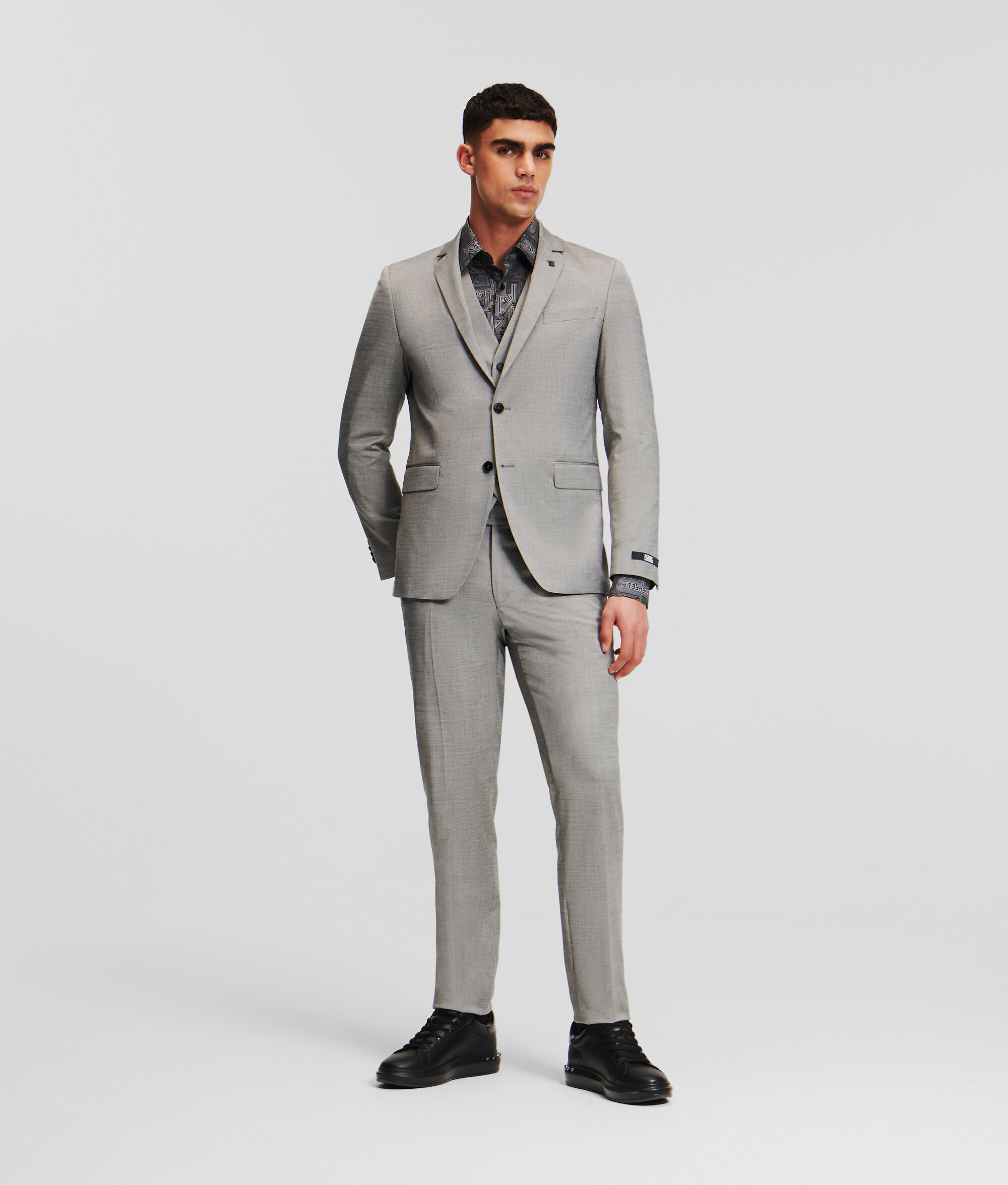 (image for) Perfect Three-piece suit